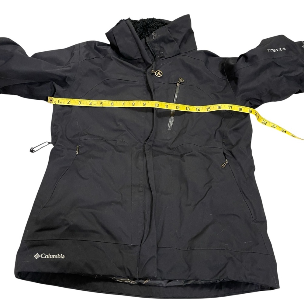 Columbia Titanium Omni-Tech Black Ski Jacket Coat Embroidered Detail Women’s - Picture 9 of 12